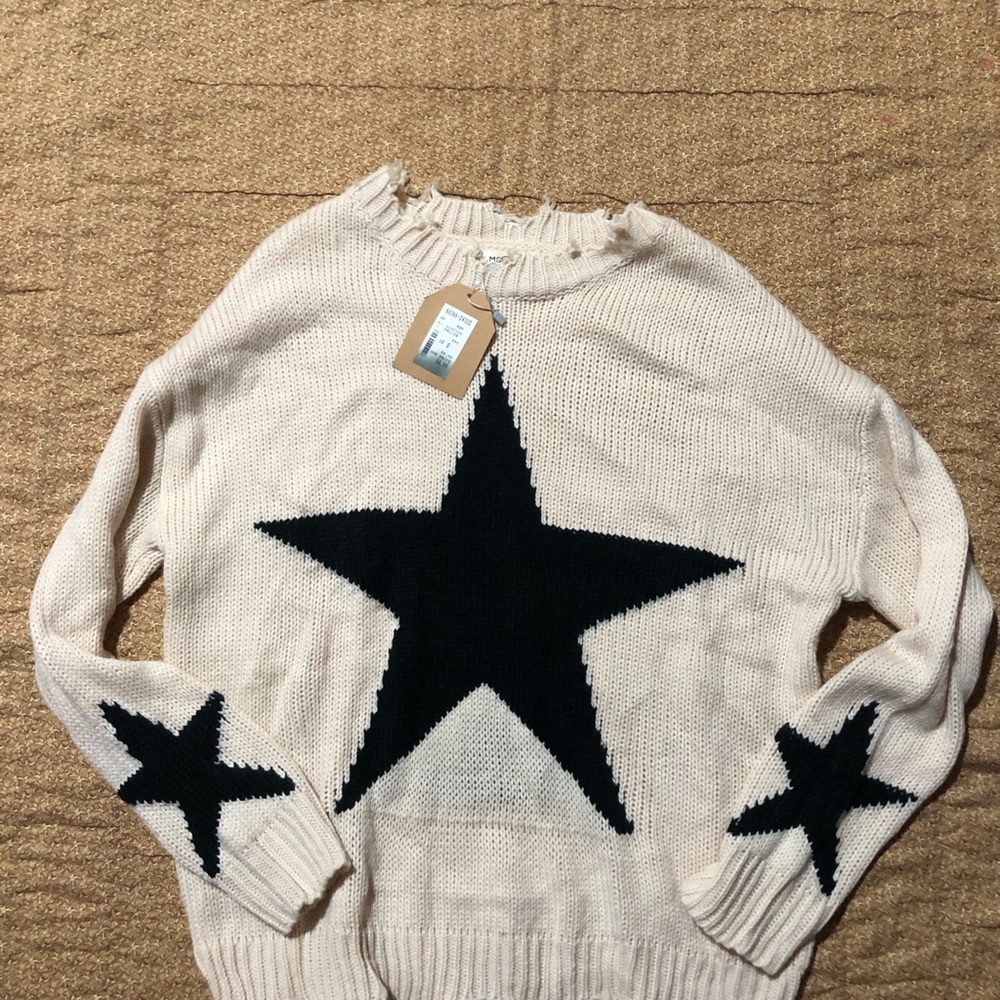 Women’s main strip distressed knit sweater  NWT